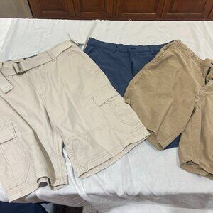 Lot of 3 pairs of men's golf shorts 32 and 34 Callaway O'Neill Amer Rag